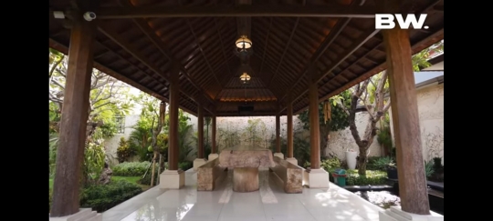 Intip Istana Megah nan Luas Ajik Krisna, Pemilik Krisna Oleh-oleh Bali