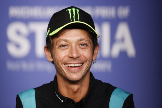Ekspresi Valentino Rossi Umumkan Pensiun dari MotoGP