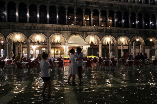 Saat Banjir Menarik Wisatawan Kunjungi Venesia