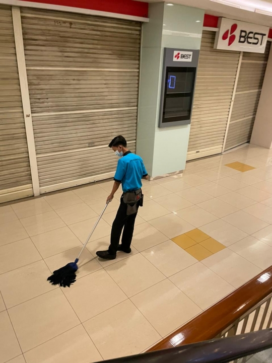 Suasana Mall di Tengah PPKM Level IV dan Wajib Sertifikat Vaksin