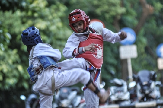 Berlatih Taekwondo di Outdoor saat Pandemi Covid-19