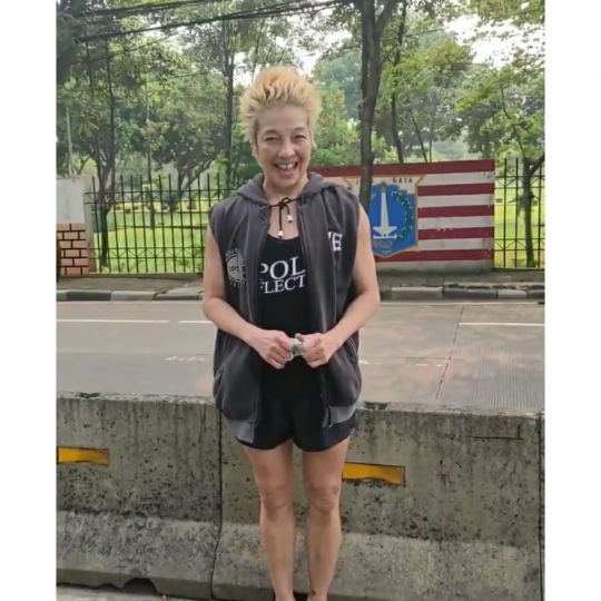 Vicky Burki Sudah 16 Tahun Minum Urine, Intip Penampilannya Sudah Kepala Lima