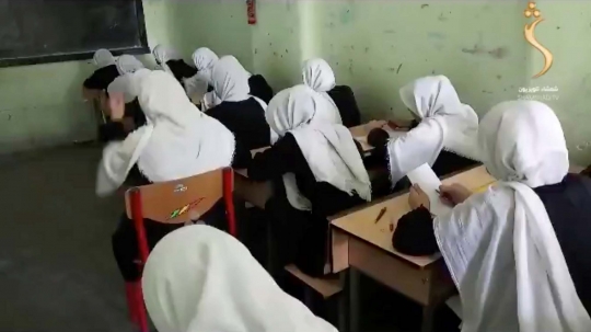 Intip Anak-Anak Perempuan di Afghanistan Kembali Bersekolah