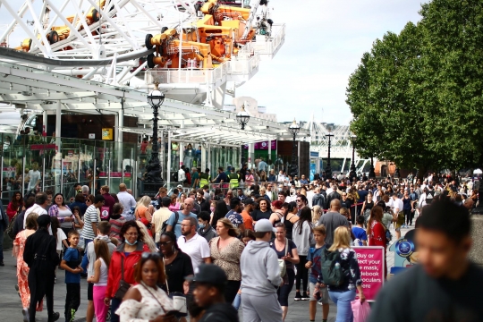 Suasana London Kembali Ramai Wisatawan