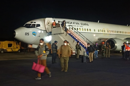 Puluhan WNI yang Dievakuasi dari Afghanistan Tiba di Jakarta