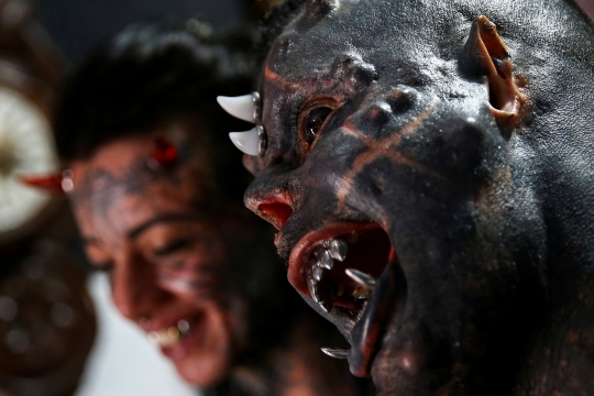 Ekstrem, Seniman Tato di Brasil Ubah Wajah Mirip Iblis