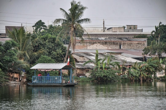 Perahu Eretan Sebagai Transportasi Alternatif