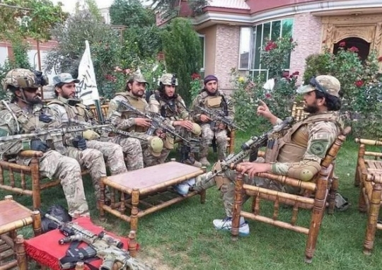 Garangnya Pasukan Elite Taliban dari Batalyon Badri 313, Berseragam Ala Militer