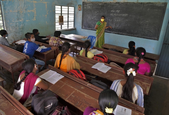India Mulai Kembali Sekolah Tatap Muka
