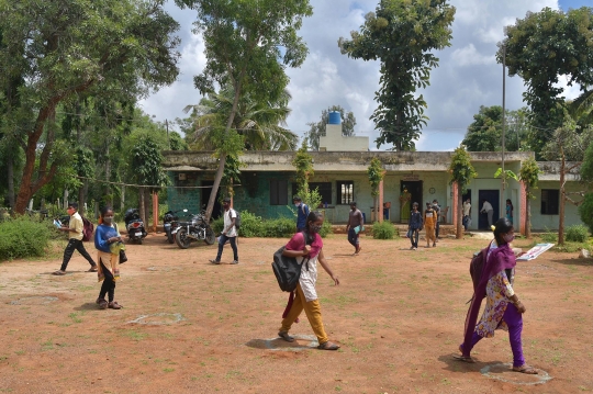 India Mulai Kembali Sekolah Tatap Muka