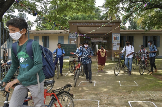 India Mulai Kembali Sekolah Tatap Muka