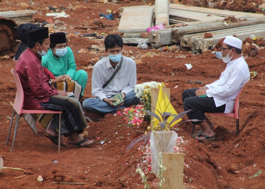 Sepinya Lahan Pemakaman Covid-19 di TPU Jombang Tangsel