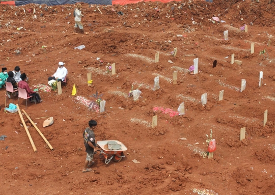 Sepinya Lahan Pemakaman Covid-19 di TPU Jombang Tangsel