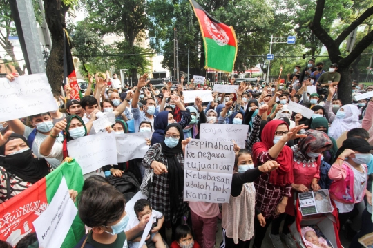 Aksi Pencari Suaka Afghanistan Geruduk Kantor UNHCR di Jakarta