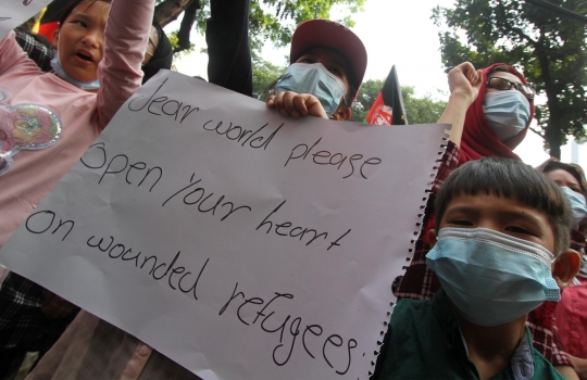 Aksi Pencari Suaka Afghanistan Geruduk Kantor UNHCR di Jakarta