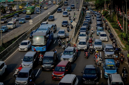 PPKM Level 3, Volume Lalu Lintas di Jakarta Padat Merayap