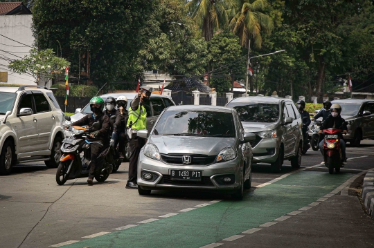 Aturan Ganjil-Genap di 3 Ruas Jalan Jakarta Mulai Diberlakukan