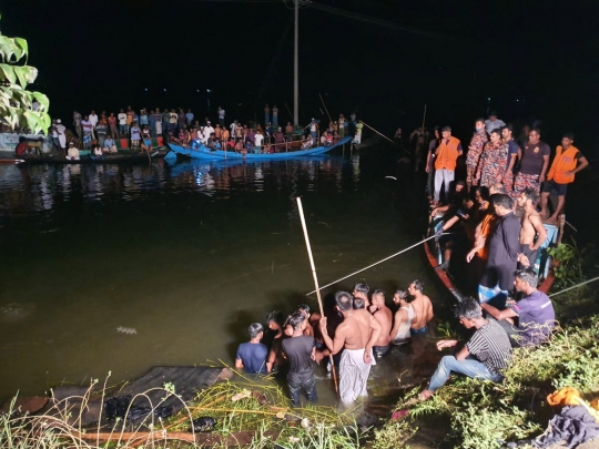 Kapal Penuh Penumpang Tenggelam di Bangladesh, 19 Orang Tewas