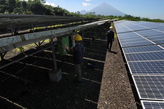 Melihat Pembangkit Listrik Tenaga Surya 1 MWP di Bangli