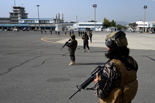 Pasukan Khusus Taliban Kuasai Bandara Kabul Usai Militer AS Angkat Kaki