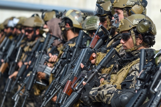 Pasukan Khusus Taliban Kuasai Bandara Kabul Usai Militer AS Angkat Kaki