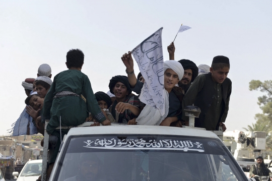 Euforia Taliban Rayakan Penarikan Tentara AS dari Afghanistan