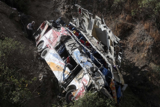 Tragis, Bus Masuk Jurang di Peru Tewaskan 32 Penumpang