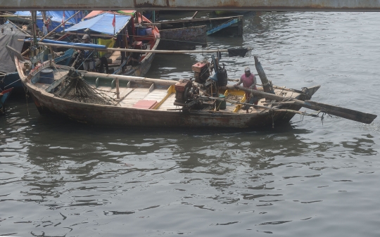 Potret Aktivitas Nelayan di Cilincing