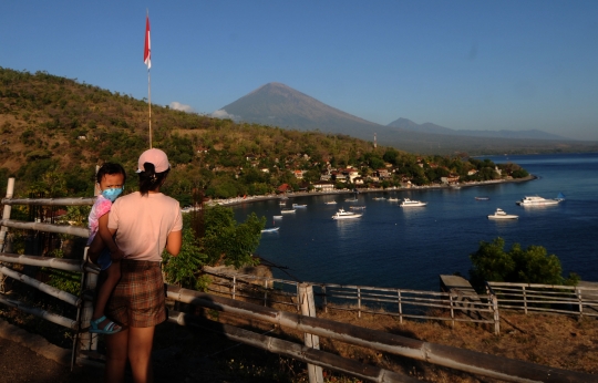 Melihat Sepinya Pantai-Pantai di Bali