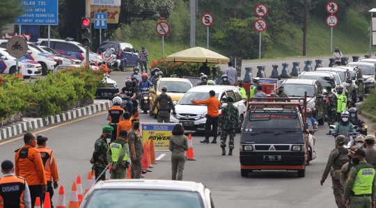 Uji Coba Penerapan Ganjil Genap di Puncak