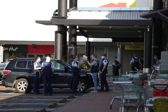 Situasi Mencekam Usai Serangan Teror di Supermarket Selandia Baru