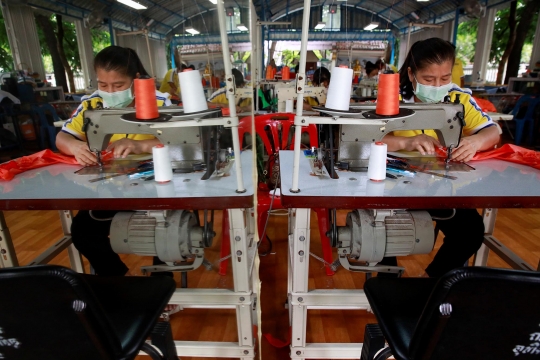 Thailand Sulap Sampah Plastik Jadi APD