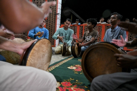 Mengenal Tari Rapa'i Geleng dari Aceh