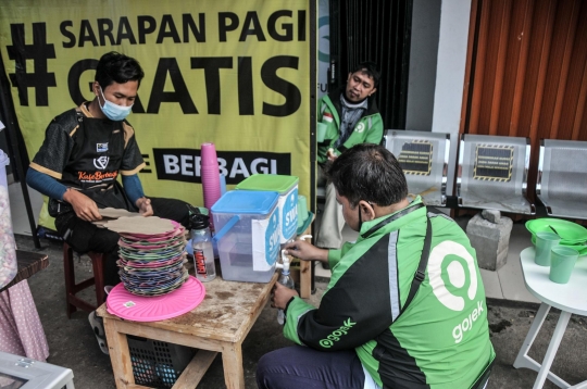 Berbagi Sarapan Gratis di Masa Pandemi