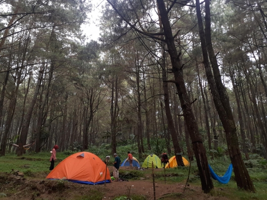 Menikmati Liburan di Lokasi Perkemahan Curug Hiji