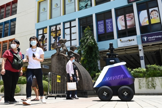 Xavier, Robot Patroli Pengawas Kerumunan di Singapura