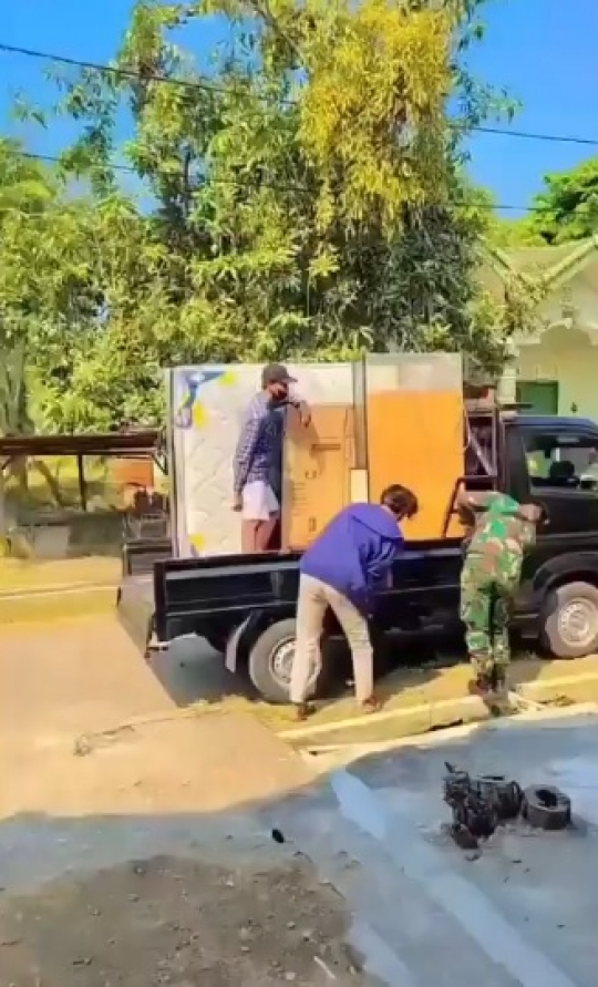 Momen TNI & Istri Pindah ke Rumah Dinas, Ini Potret Asramanya Sederhana Nan Nyaman