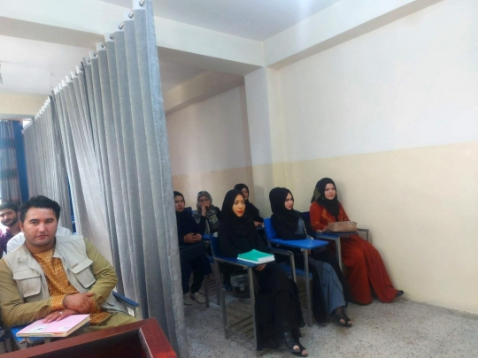 Potret Universitas di Afghanistan Pisahkan Mahasiswa Laki-Laki dan Perempuan
