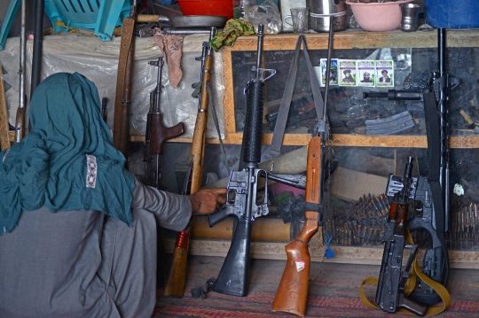 Menengok Penjual Senjata di Tempat Kelahiran Taliban