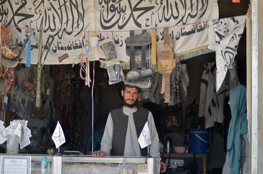 Menengok Penjual Senjata di Tempat Kelahiran Taliban