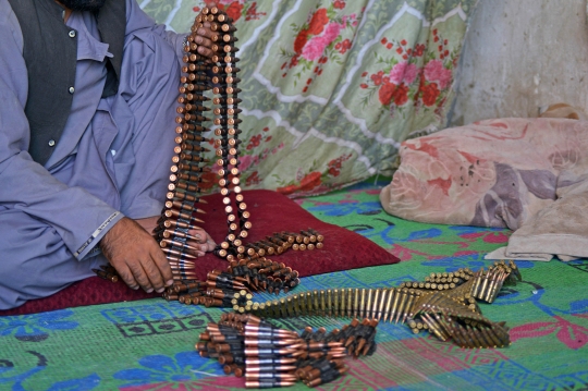 Menengok Penjual Senjata di Tempat Kelahiran Taliban