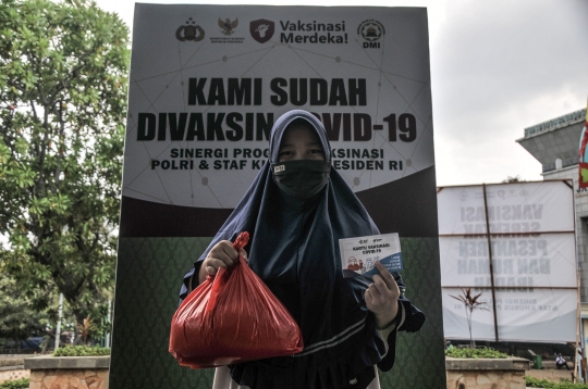 Vaksinasi Covid-19 di Indonesia Capai 32,1 Persen