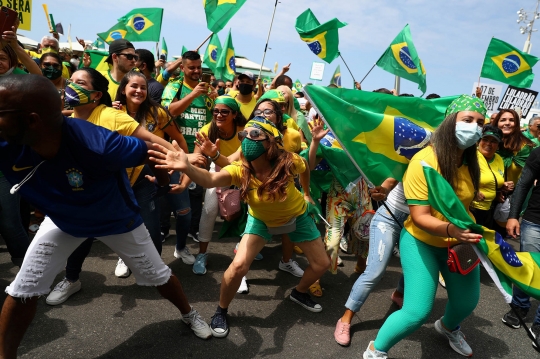 Lautan Pendukung Setia Presiden Brasil Penuhi Jalanan Sao Paulo