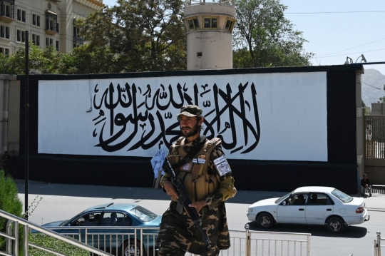 Bendera Taliban Selimuti Kedubes AS di Kabul