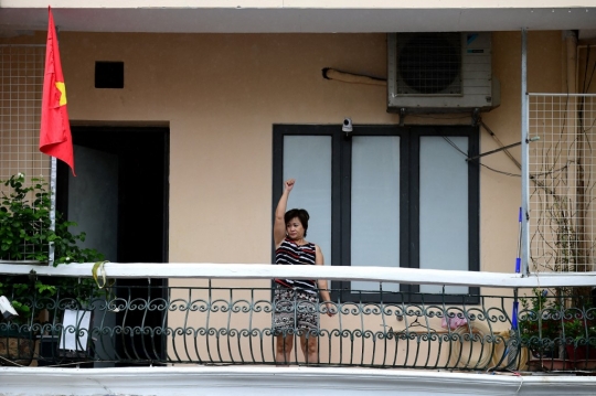 Balkon Kecil Jadi Penyelamat Warga Hanoi di Tengah Kepenatan Akibat Lockdown