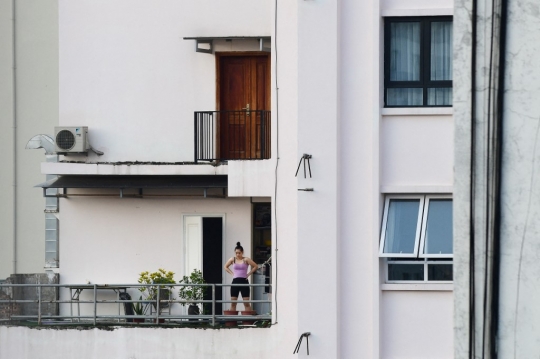 Balkon Kecil Jadi Penyelamat Warga Hanoi di Tengah Kepenatan Akibat Lockdown