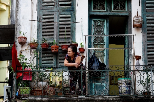 Balkon Kecil Jadi Penyelamat Warga Hanoi di Tengah Kepenatan Akibat Lockdown