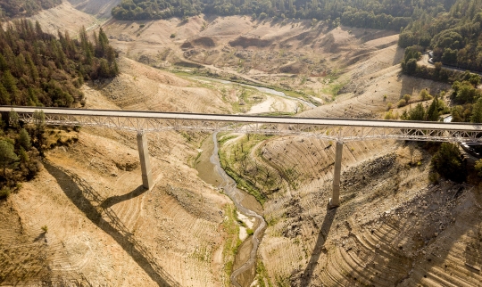 Kekeringan Parah Danau Oroville di Calivornia