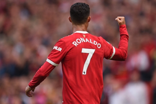 Debut dengan MU, Ronaldo Menggetarkan Old Trafford