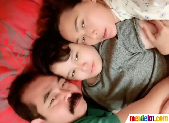 Melihat video kebersamaan Inul bersama suami dan anaknya, banyak sekali yang mendoakan keluarga ini selalu bahagia. 
